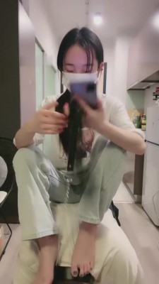 222919zmfmhop6n7h9fzbh.jpg