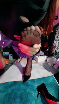213026lmtgz25xmlm072q7.jpg