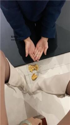 112556q5n3budevve5i1b0.jpg