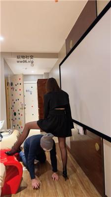 222518s1kwuxmok3e9yqsm.jpg