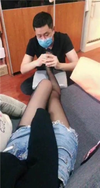 2913【巴莉女王】坐脸/皮鞭/丝袜捂嘴