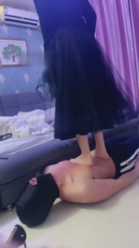 1336【逗逗】开发小奶狗-深喉致拉丝/高跟踩背/乳头虐到惨叫